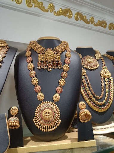4 Petals Rental Jewellery
